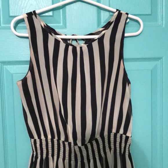 Striped Dress - Picture 3 of 6
